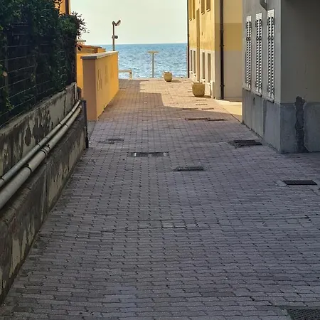 Il Giglio Apartment *